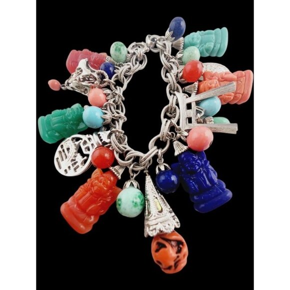 Asian Motiff Hard to Find Signed Napier Glass Charm Bracelet (A5580) - Picture 5 of 6